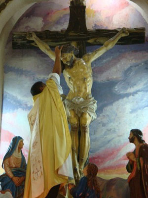 Descida da Coroa de Bom Jesus dos Aflitos na Parangaba - Arquidiocese de Fortaleza Descida da Coroa de Bom Jesus dos Aflitos na Parangaba - Arquidiocese de Fortaleza