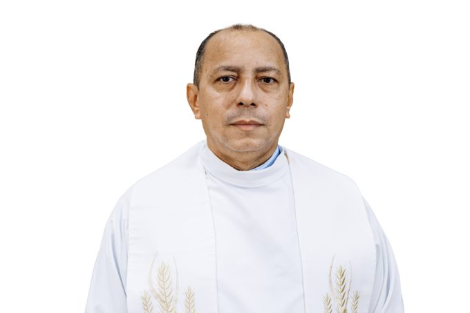 034 2 em Pe. Francisco Josimar de Andrade Pires