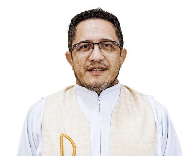 041 1 em Pe. José Almir Martins Jucá Júnior
