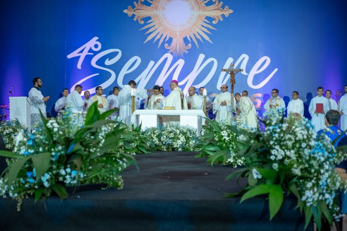 32 em ECC promove a 4ª edição do Sempre Encontrando e reúne 7 mil pessoas em Fortaleza