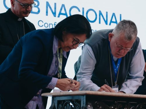 assinatura do protoloco de intencoes 2048x1537 1 em Início | Arquidiocese de Fortaleza