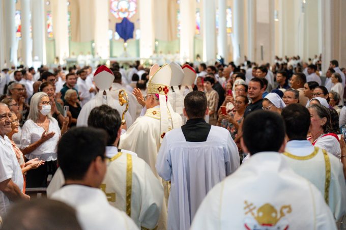 missa do crisma 16 em Arcebispo de Fortaleza institui novas comissões pastorais e nomeia assistentes