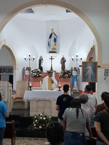 whatsapp image 2026 04 14 at 22.45.16 375x500 1 em Catequistas da Região São José participam de retiro anual com foco na sinodalidade