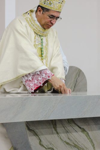 img 0004 em Paróquia Santa Cecília celebra bênção do altar e dedicação da Igreja Matriz no Bom Jardim