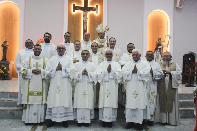 img 4044 em Paróquia Santa Cecília celebra bênção do altar e dedicação da Igreja Matriz no Bom Jardim