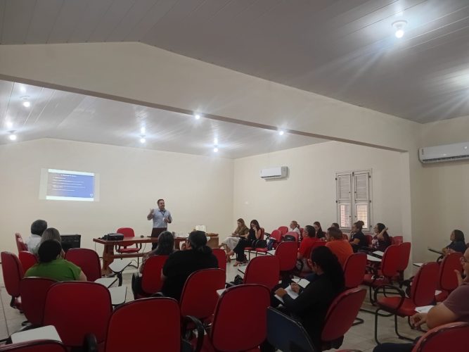 whatsapp image 2026 04 15 at 10.25.26 4 em Economato da Cúria Metropolitana de Fortaleza promove formação para Secretarias Eclesiais e Clero da Arquidiocese