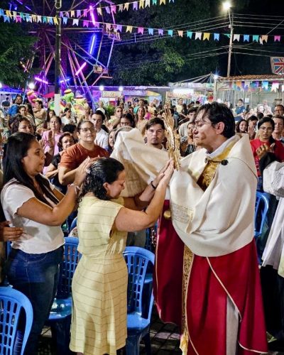 0b7acaf1 4fe0 4c5b b25d 6071694bf891 1 em Paróquia Santo Antônio, no Capuan, celebra abertura da Festa do Padroeiro 2026