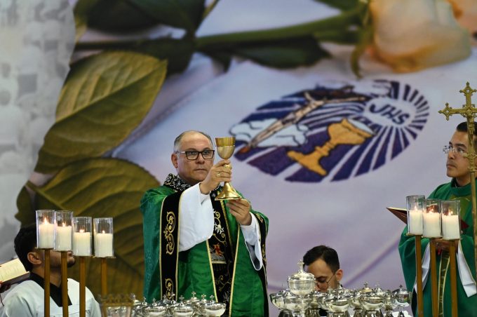 10 1 em I Eucaristizai MESC reúne mais de mil ministros da Região Episcopal São José