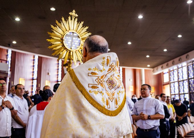 235 em Manhã de Oração pela Santificação do Clero reúne clérigos na Paróquia da Glória