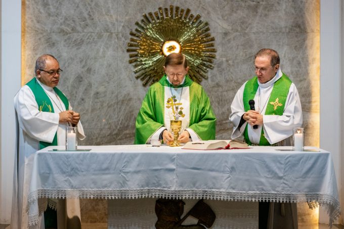 73 em Bispos do Ceará participam de reunião do Conselho Episcopal Regional em Fortaleza