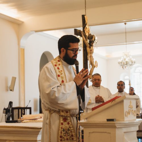 dsc01755 em Arquidiocese de Fortaleza realiza Entronização do quadro "Maria, Mãe das Vocações", lança a Obra das Vocações Sacerdotais e o Vocare