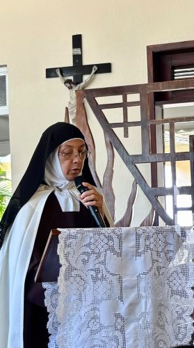 3 em Dom Gregório Paixão, OSB, preside Missa jubilar pelos 25 anos de Vida Religiosa da Irmã Maria da Glória, OCD