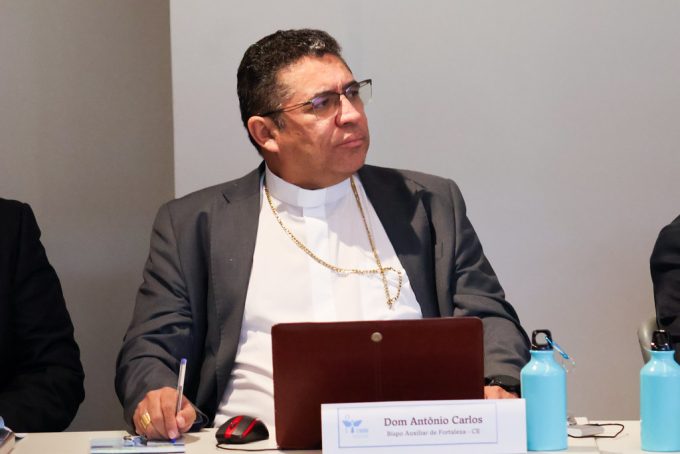 55377275252 d974883961 b em Dom Jânison e Dom Antonio Carlos participam de encontro da CNBB voltado aos bispos de recente eleição